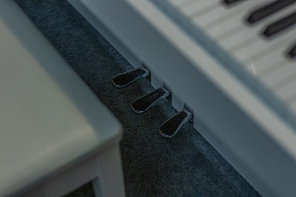 Software contabilidad pymes en ordenador en oficina tecnológica